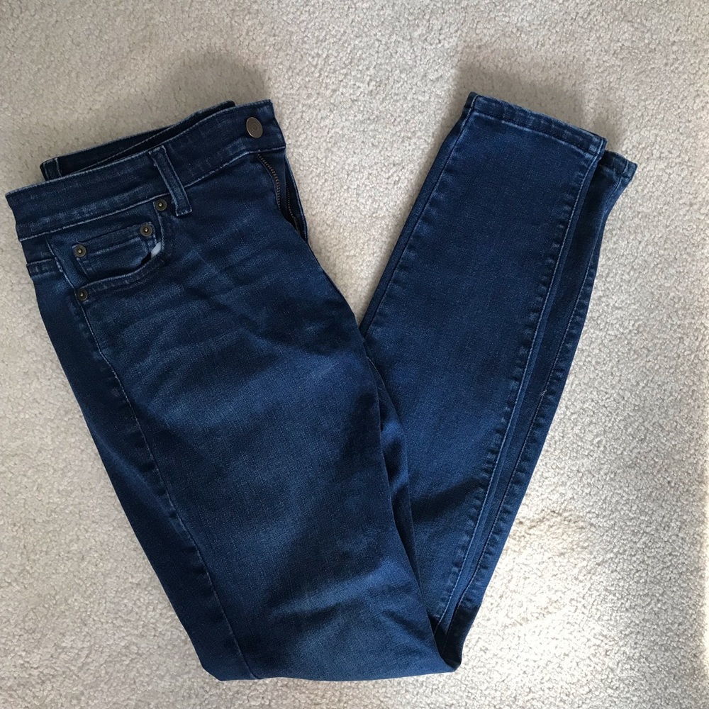 Vineyard Vines High Wasted Dark Wash Denim Jeans